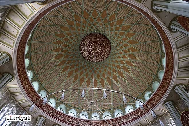 Kubbe göbek yazısını Fatiha süslüyor