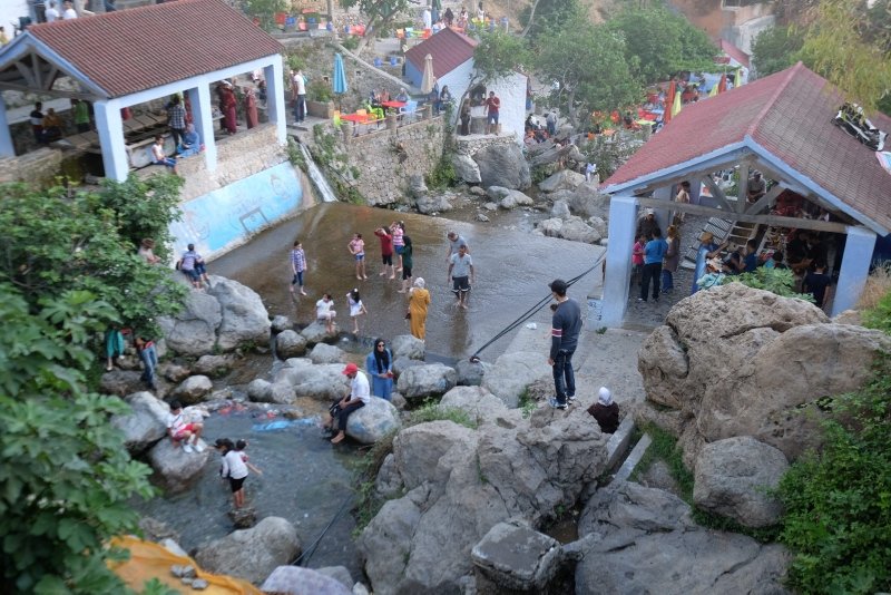 Mavi elbiseli şehir Şafşavan