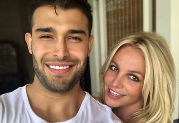 Britney Spearsın Gelinliği Versace Olacak