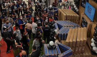 Black Friday, Cyber Monday online sales to set records in US