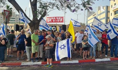 Israelis take to streets to demand hostage swap deal, resignation of PM Netanyahu