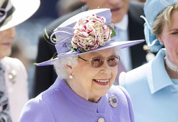 Kraliçe Elizabeth bugün 94 yaşında bastı