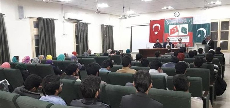 PAKISTANI STUDENTS PRAY FOR TURKEYS VICTORY IN SYRIA