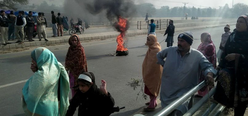 PROTESTS AGAINST CHILD RAPE, KILLING CONTINUE IN PAKISTAN
