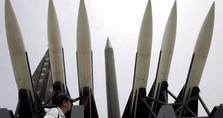 Kuzey Kore sabah saatlerinde dört roket birden fırlattı