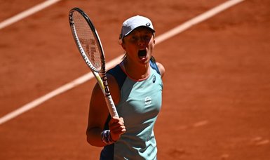 Tennis top seed Iga Swiatek reaches French Open women's singles final