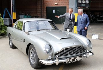 Prens Charles yeni James Bond filminde!