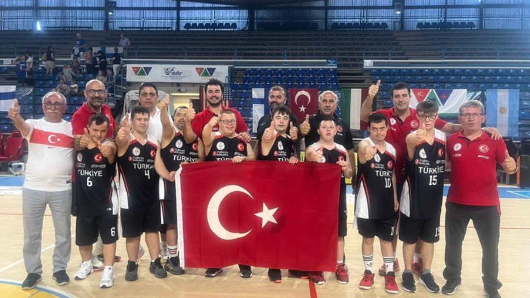 ÖZEL TAKIM FİNALDE!