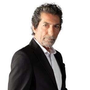 Mustafa Uğurlu  – Kimdir