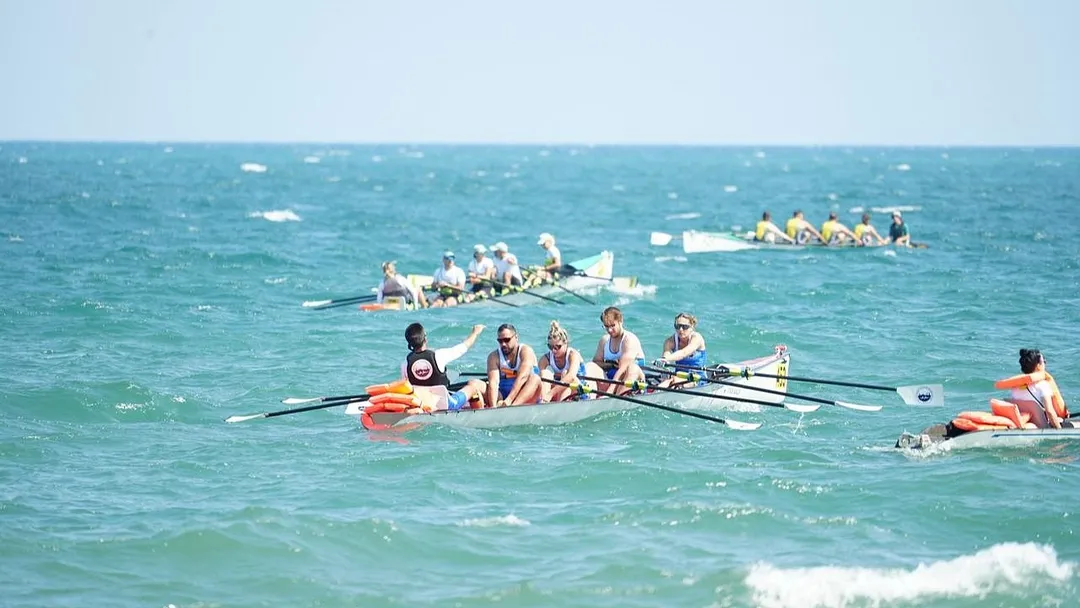 SAMSUN’DA DÜZENLENEN DENİZ KÜREĞİ ENDURANCE VE BEACH SPRINT TÜRKİYE ŞAMPİYONASI’NDA 42 KULÜPTEN 537 SPORCU MÜCADELE EDİYOR.
