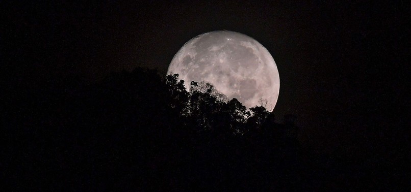CHINA TO LAUNCH OWN ARTIFICIAL MOON BY 2020 TO LIGHT UP NIGHT SKIES