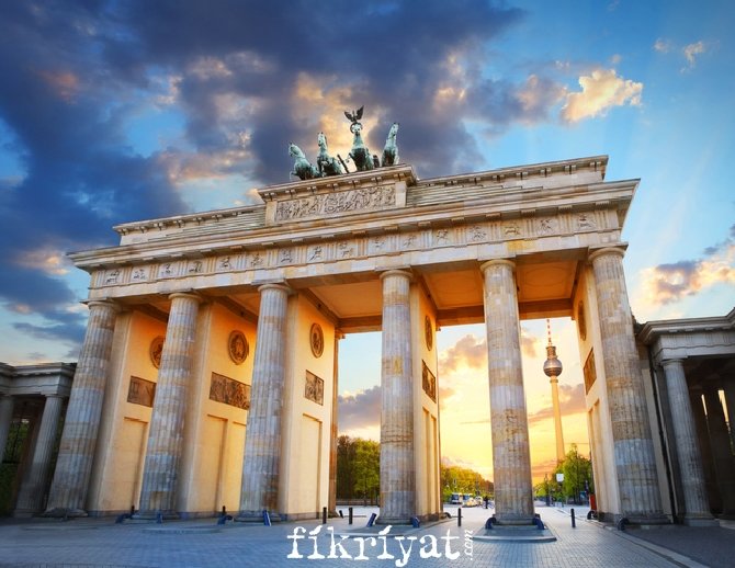 BERLİN KAPISI - BERLİN