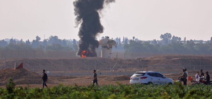 4 PALESTINIANS KILLED, 5 INJURED IN CLASHES ON GAZA STRIP BORDER