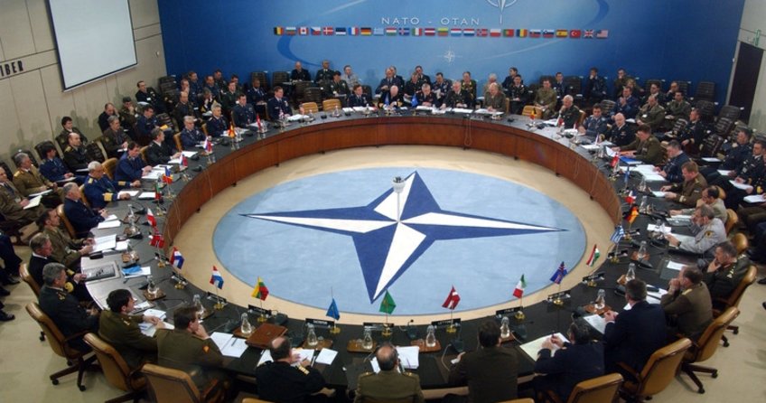 NATO savunma bakanları Brüksel’de toplanıyor