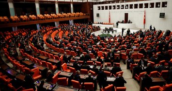 Turkish lawmakers authorize deployment of troops to Libya