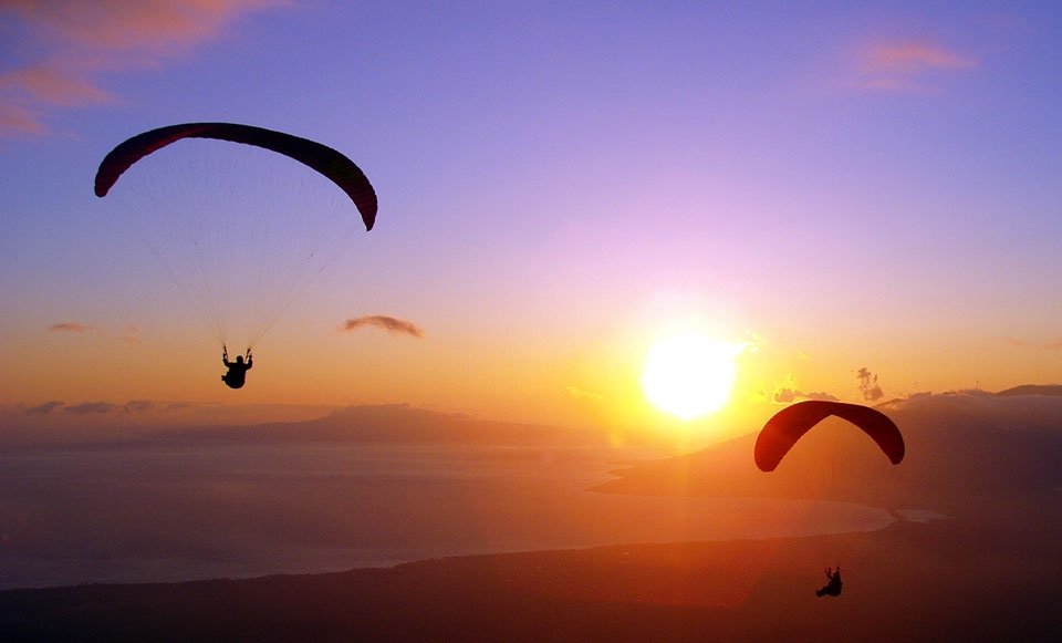 Türkiye’yi paraşütle temâşâ etmek