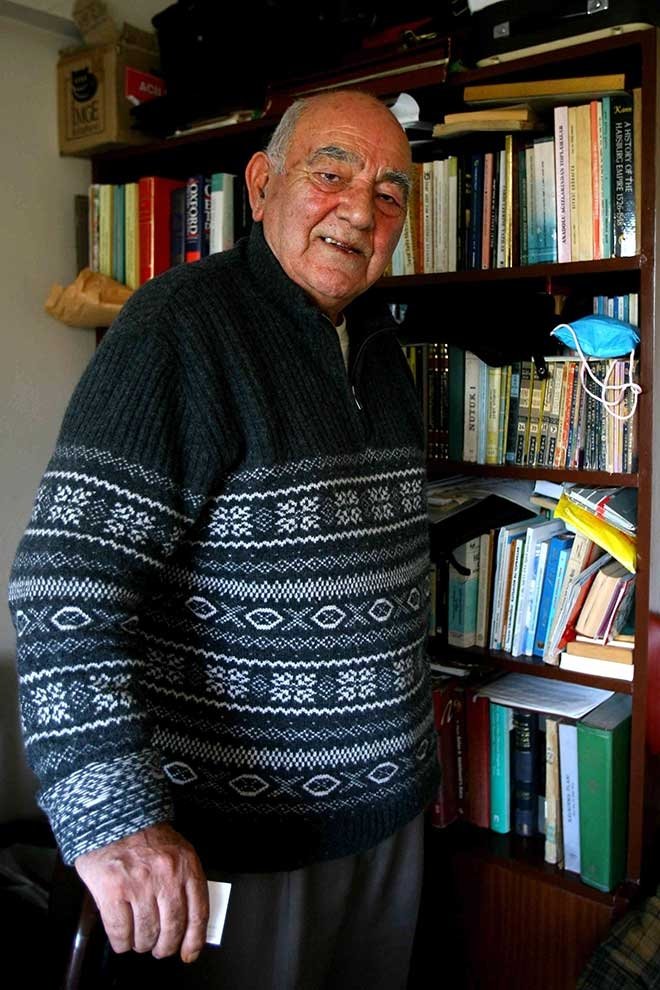 KENDİ DİLİNDEN KEMAL KARPAT