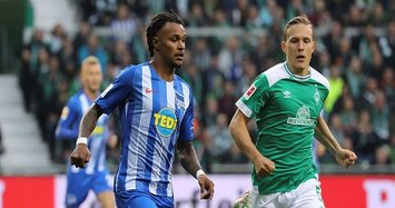 Bremen miss chance to top Bundesliga, Schalke take first points