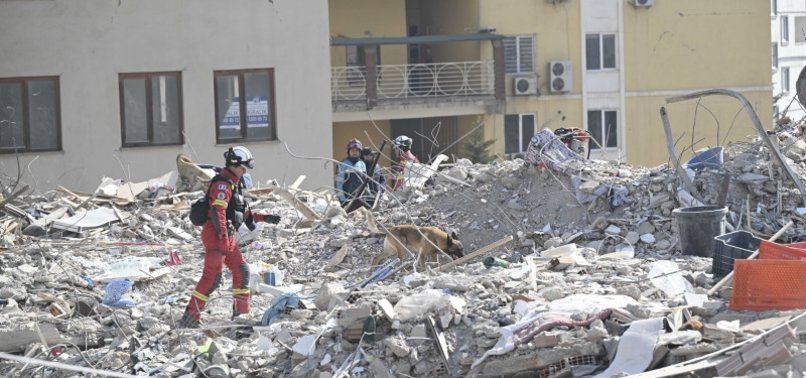 TURKISH SECURITY TEAMS ARREST 64 SUSPECTS FOR LOOTING QUAKE-HIT PROPERTIES