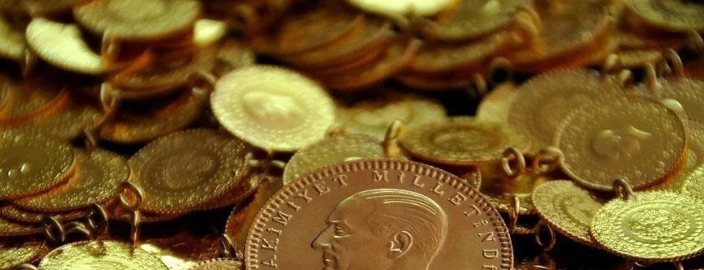 Altının kilogram fiyatı 2 milyon 430 bin liraya geriledi