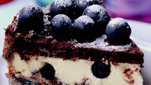 Çikolatalı Üzümlü Pasta