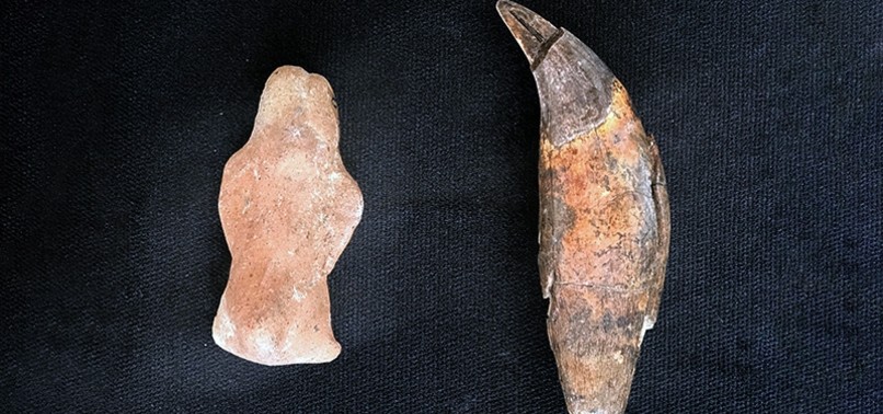 8,600-YEAR-OLD BEAR STATUETTE UNEARTHED IN TURKEY’S IZMIR