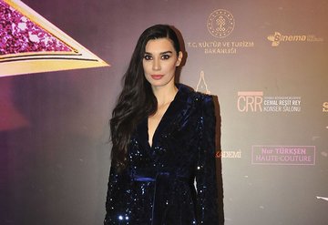 Burcu Kıratlı, nikahtan sonra reklama imza attı