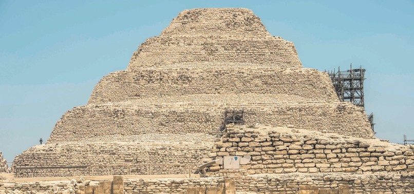 ARCHAEOLOGISTS DISCOVER MUMMIFICATION WORKSHOP NEAR EGYPTS PYRAMIDS