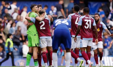Aston Villa win 1-0 at 10-man Chelsea