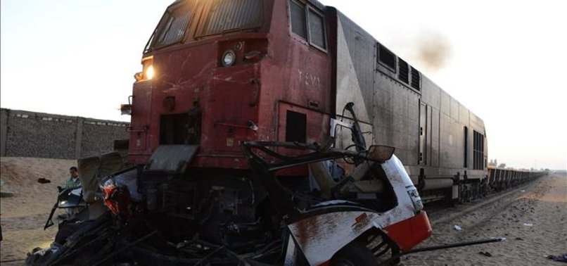 TRAIN COLLISION IN TUNISIA INJURES 95: EMERGENCY SERVICES