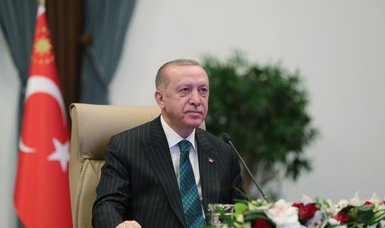 Turkish president hails health workers on COVID-19 frontline