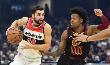 Strong finish propels Cavaliers past Wizards
