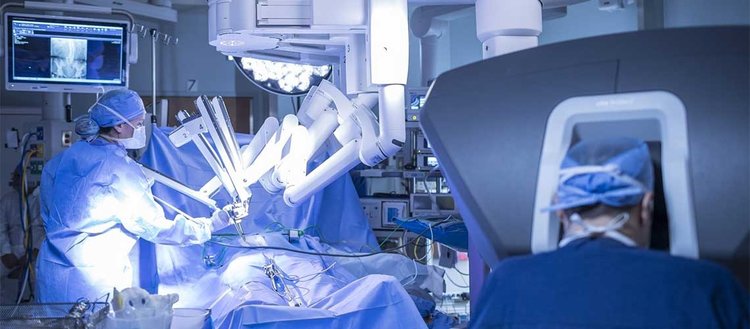İstanbul Üniversitesi-Cerrahpaşa, robotik kolorektal cerrahide başarılı