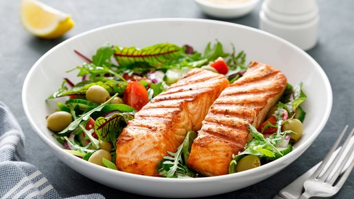 Izgara somonlu yaz kasesi