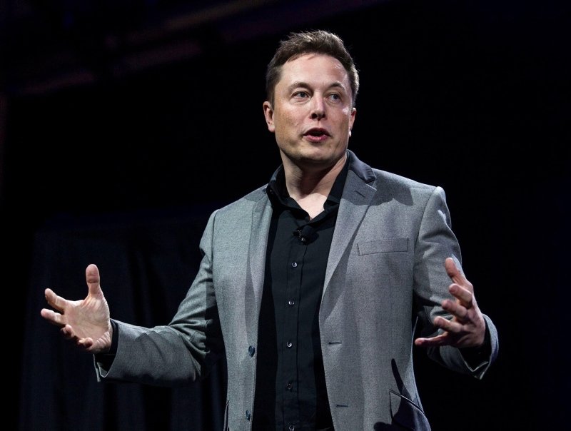 TAYLAND: ELON MUSK