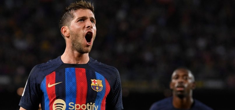 Sergi Roberto signs new Barca deal