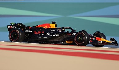 Verstappen sets ominous pace as F1 starts testing in Bahrain