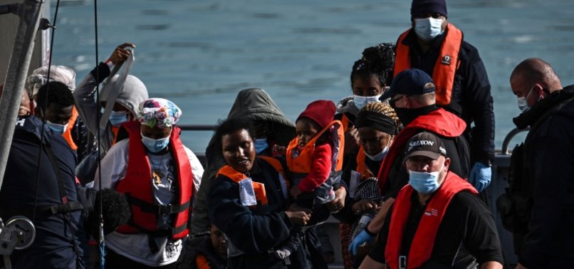MORE THAN 300 PEOPLE CROSSED CHANNEL IN SMALL BOATS TO REACH BRITAIN