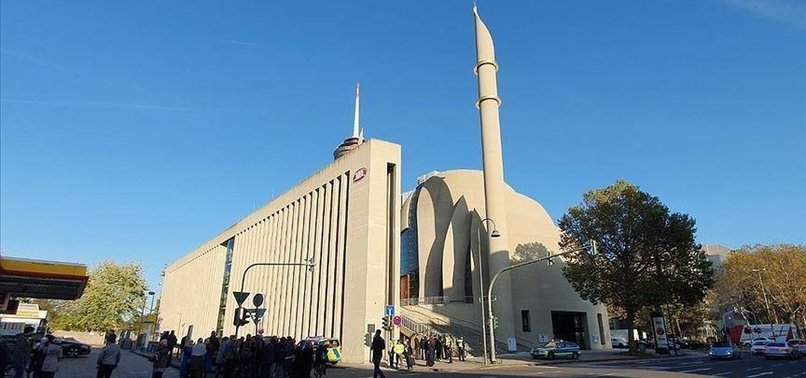 COLOGNE MOSQUE REOPENS AFTER HOAX BOMB THREAT