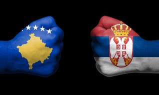 İki ülkenin plaka inadı