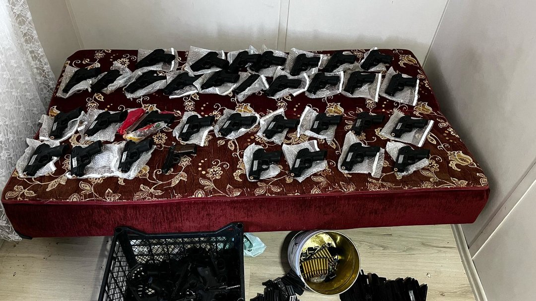 SİLAH KAÇAKÇILARINA OPERASYON