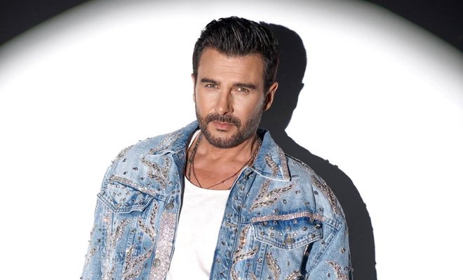 Gökhan Tepe 30. Sanat Yılını Kutluyor!