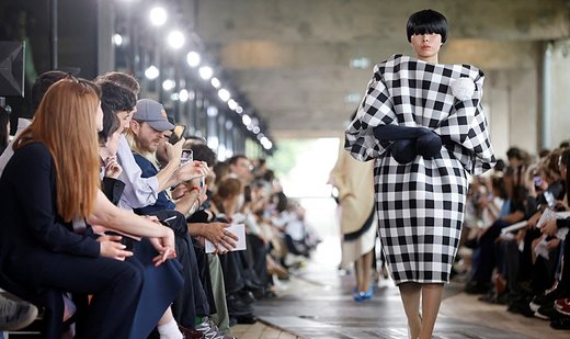 Louis Vuitton kicks off Paris Fashion Week in diplomatic style