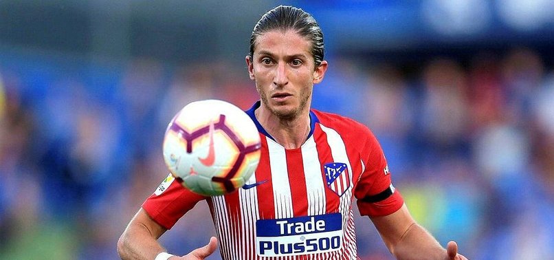 FILIPE LUIS SIGNS FOR FLAMENGO AFTER LEAVING ATLETICO