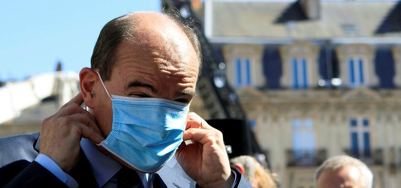 FRENCH CITY TELLS SHOPPERS: WEAR MASKS OUTSIDE OR PAY FINE