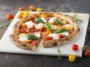 Mozzarella Peynirli Pizza