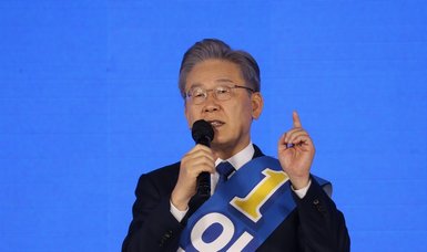 S Korea's ruling party nominates maverick politician in race