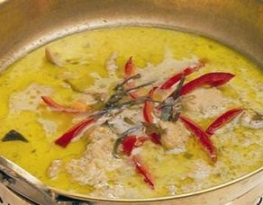 Hindistancevizi Sütünde Yeşil Körili Tavuk Tayland Mutfağından