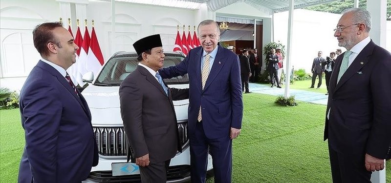 President Erdogan gifts Turkish Togg electric SUV to Indonesian counterpart