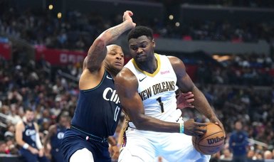 Zion Williamson (32), Pelicans stay hot, cool off Clippers